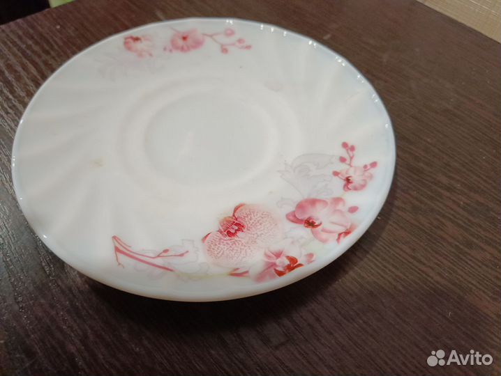 Чайные блюдца