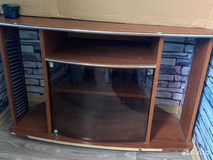 Тумба под телевизор