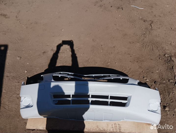 Шевроле Кобальт бампер передний белый