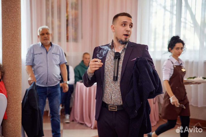 Фокусник - иллюзионист