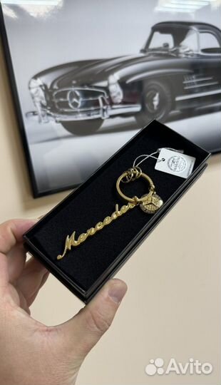 Брелок Mercedes-Benz оригинальная коллекция