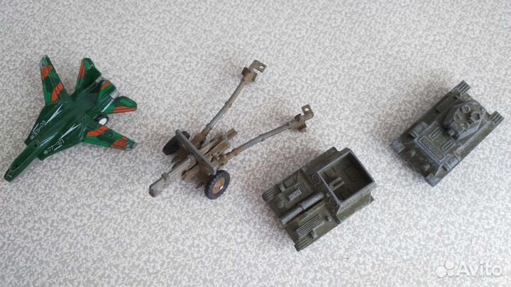 Оловянные солдатики ссср,робозверь СССР модельки