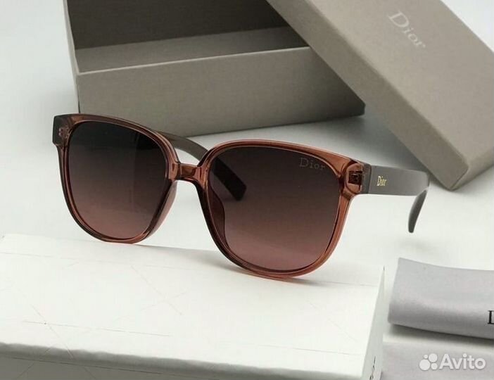 Солнцезащитные очки Dior