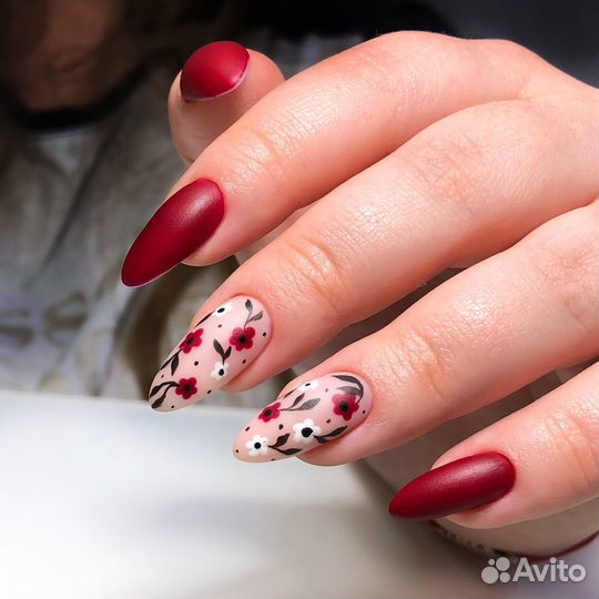 Маникюр, педикюр гель-лак