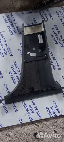 Обшивка Центральной стойки на Volkswagen Phaeton