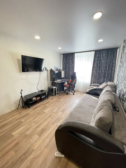 2-к. квартира, 53 м², 4/9 эт.