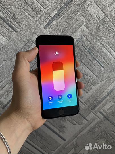 iPhone SE (2020), 64 ГБ