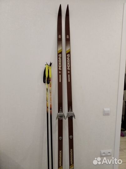 Лыжи беговые с ботинками 42 размер