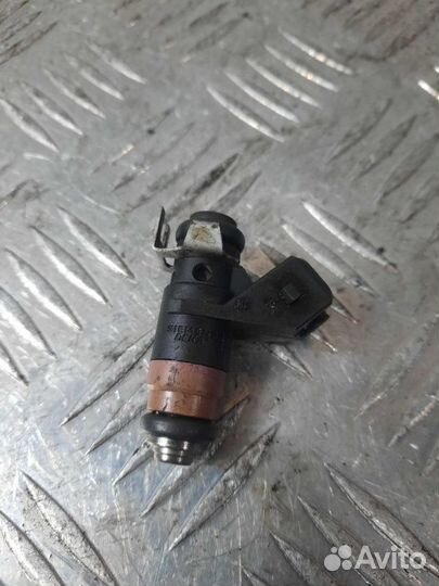 Форсунка Renault Megane хэтчбэк 1.6 K4M812 2007