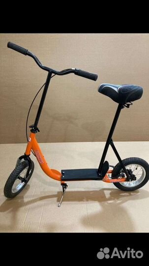 Самокат с сидением