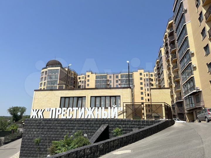 2-к. квартира, 82 м², 9/10 эт.