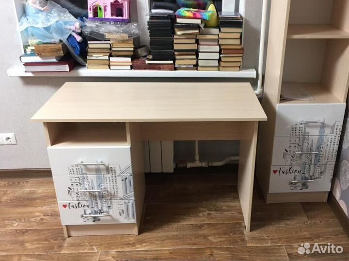 Письменный стол для школьника