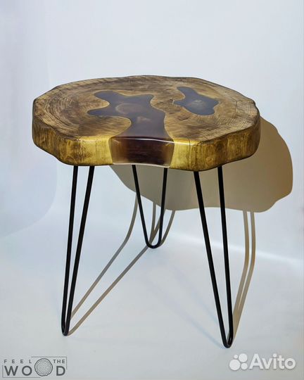 Стол Майя из тополя и эпоксидной смолы