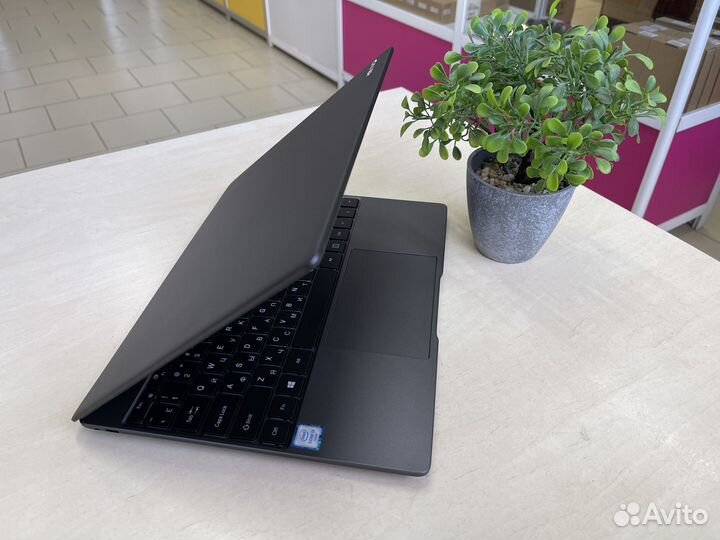 Компактный/Как новый ультрабук/Core i3-10gen