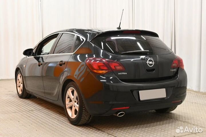 Opel Astra 1.6 МТ, 2010, 218 111 км