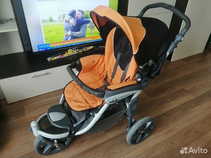 Прогулочная коляска