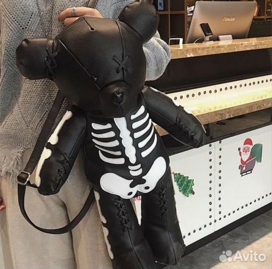 Кожаный рюкзак медведь 63см