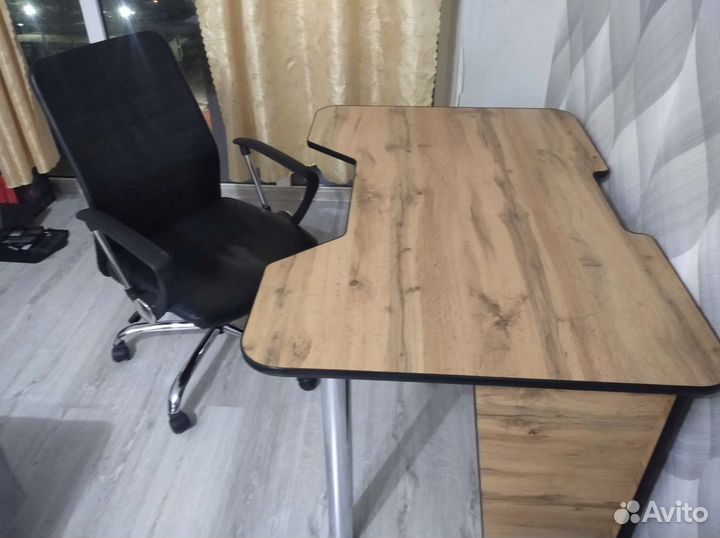 Компьютерные столы (новые) бесплатная доставка