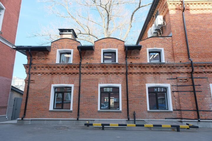 Здание, 1577 м²