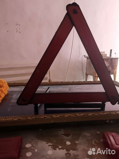 Дорожный знак стоп