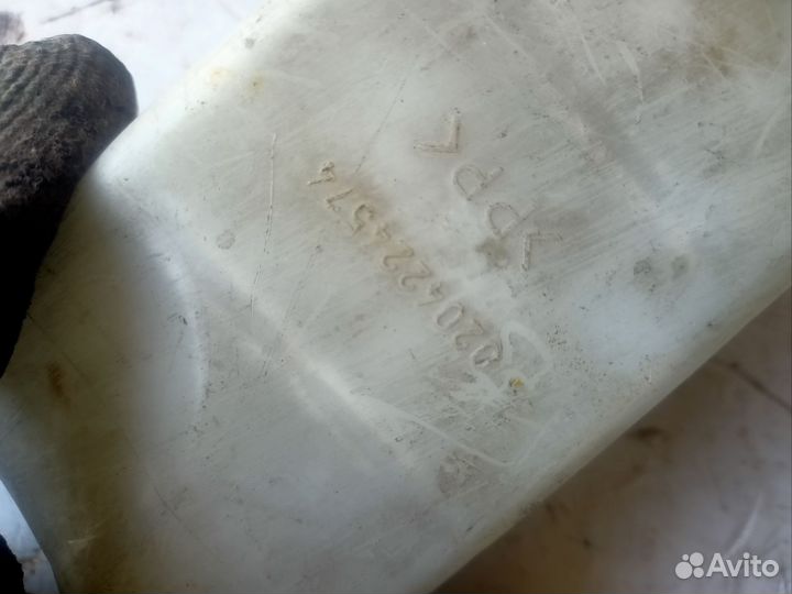 Бачок главного тормозного цилиндра Peugeot 307