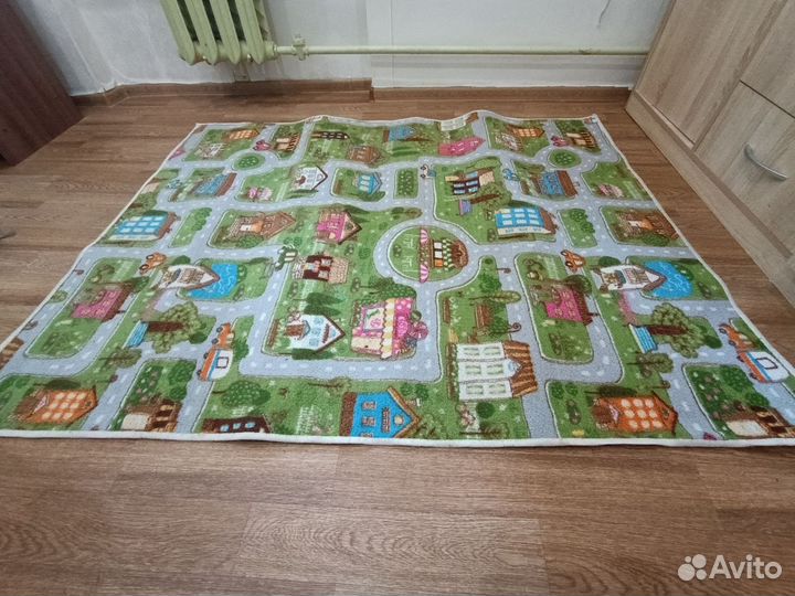 Детский коврик в 130*170, с домиками и дорогой