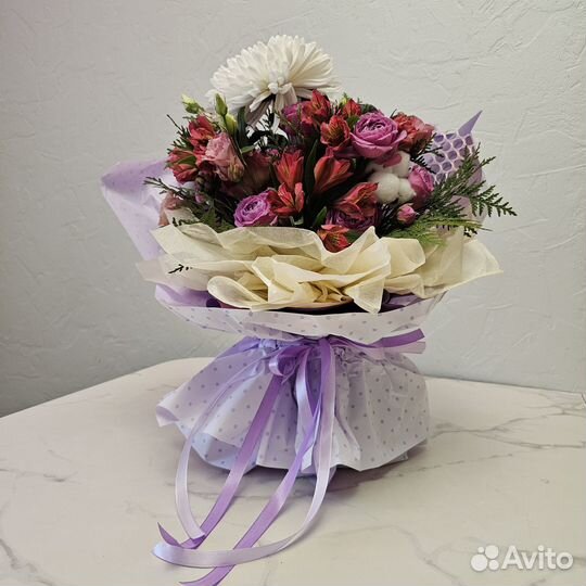 Букеты и цветочные композиции