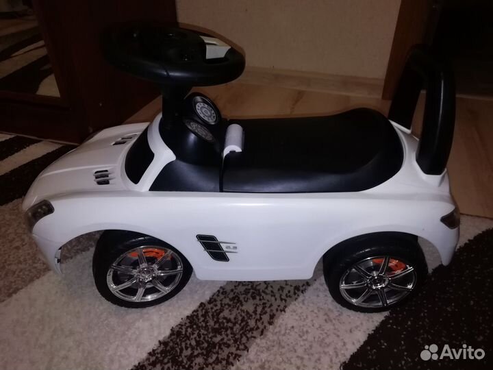 Машинка каталка толокар