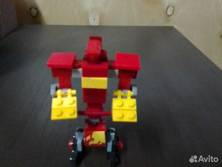 Самоделка лего робот