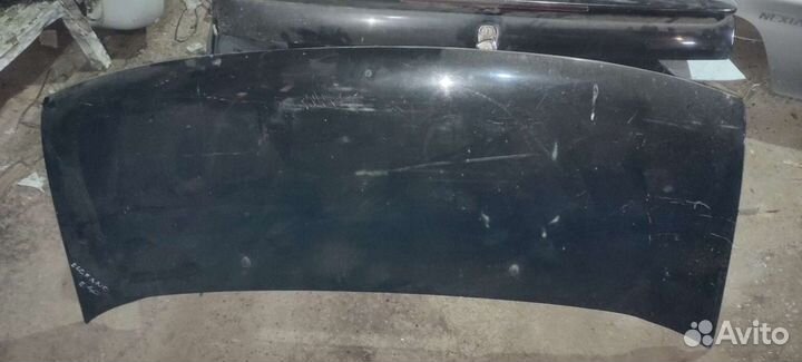 Капот Nissan Elgrand E50