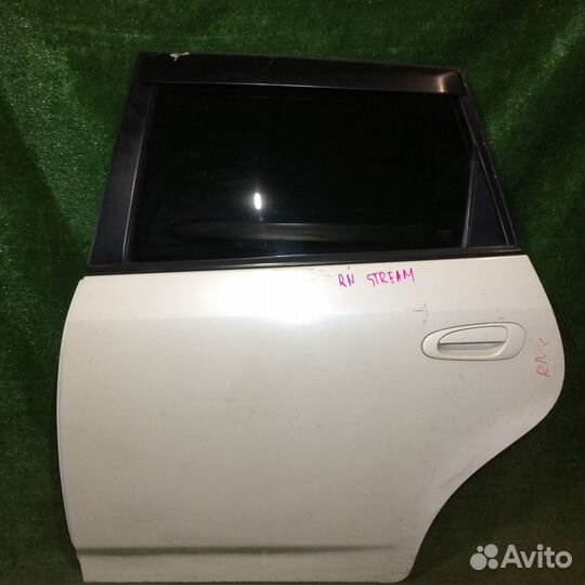 Дверь задняя левая Honda Stream RN1 Перламутр цара