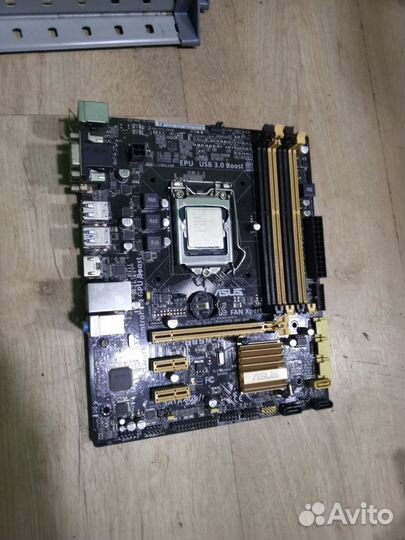 Материнская плата с процессором