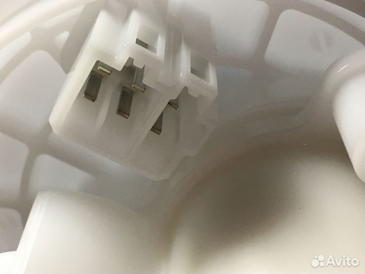 Фильтр топливный subaru 42072-AJ060 forester III