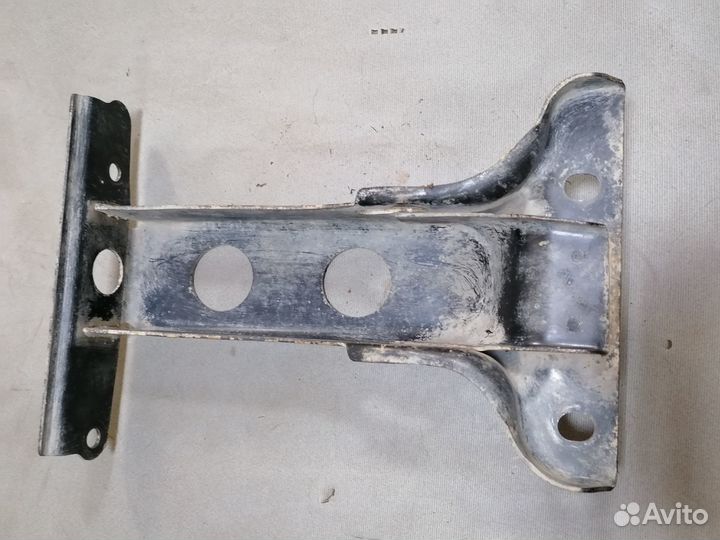 Кронштейн АКПП Toyota Lite Ace 3Y 1989