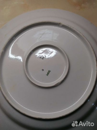 Тарелки и блюдо