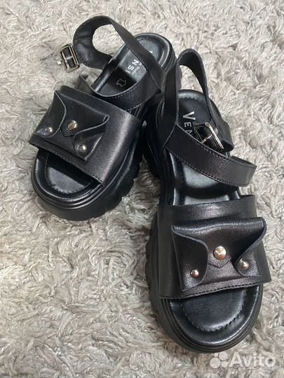 Сандалии