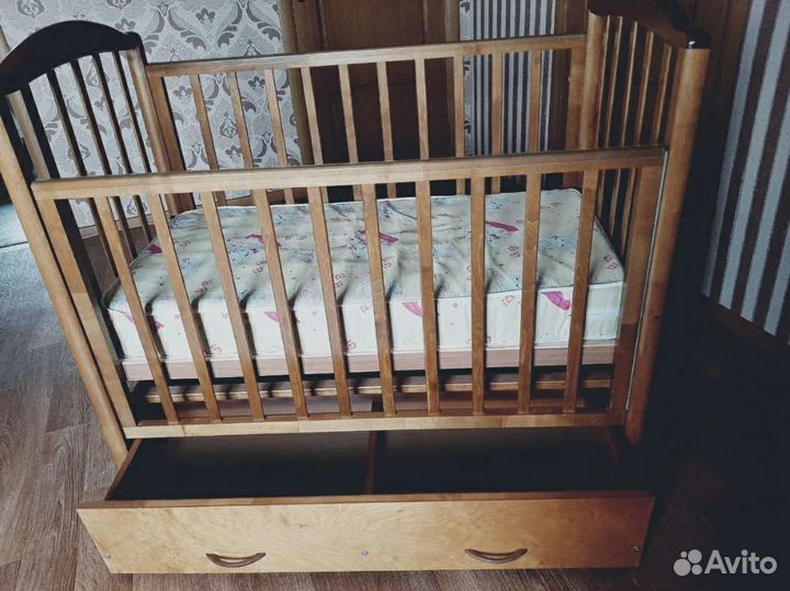 Детская кроватка
