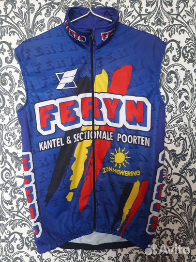 Утепленная веложилетка