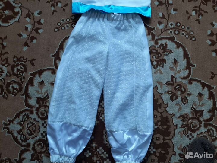 Продам костюм снеговика