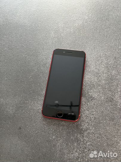 iPhone 8, 64 ГБ