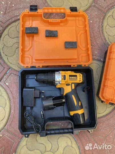 Dewalt шуруповёрт 12v
