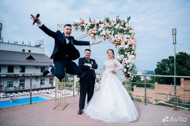 Ведущий/Тамада+DJ/свадьбы,юбилеи,корпоративы