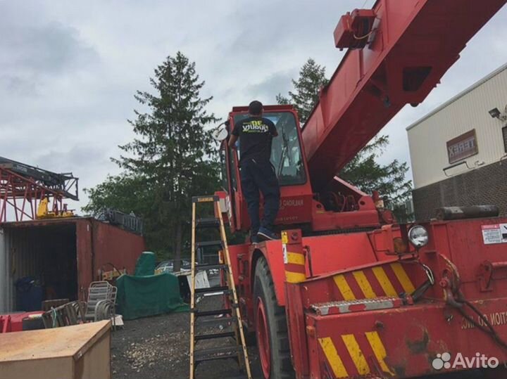 Стекло боковое форточка Komatsu