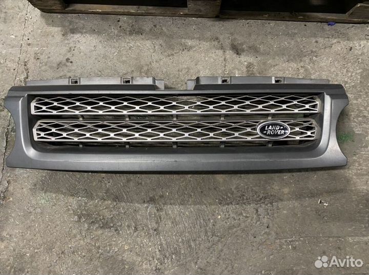 Решетка радиатора Range Rover Sport 2011 год