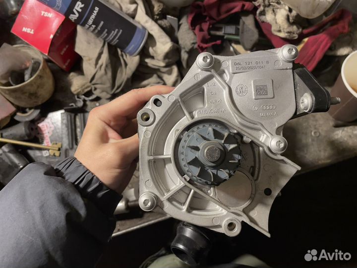 Водяной насос с термостатом Vag