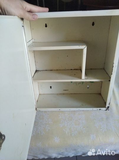 Аптечка металлическая СССР