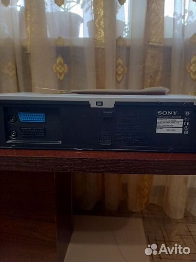 Видиомагнитофон sony