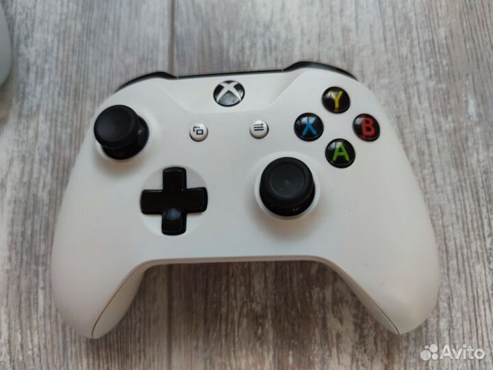 Игровая приставка Xbox One s 1tb с играми
