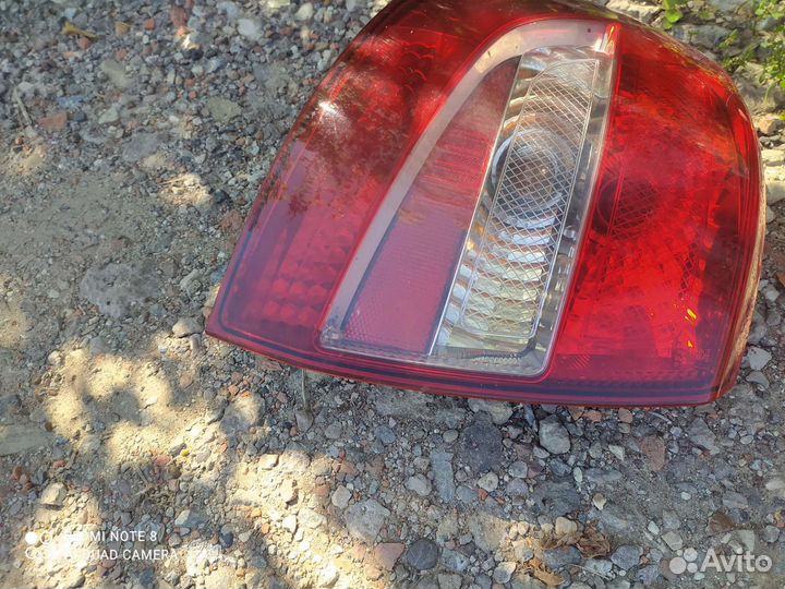 Левый фонарь granta седан
