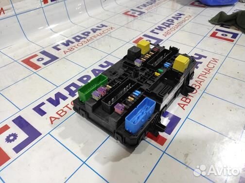 Блок предохранителей салонный Opel Astra H 9470078